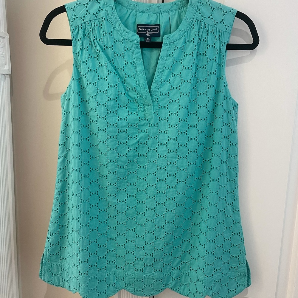 NWOT Duffield Lane XS Harper Sleeveless Green Eyelet Top